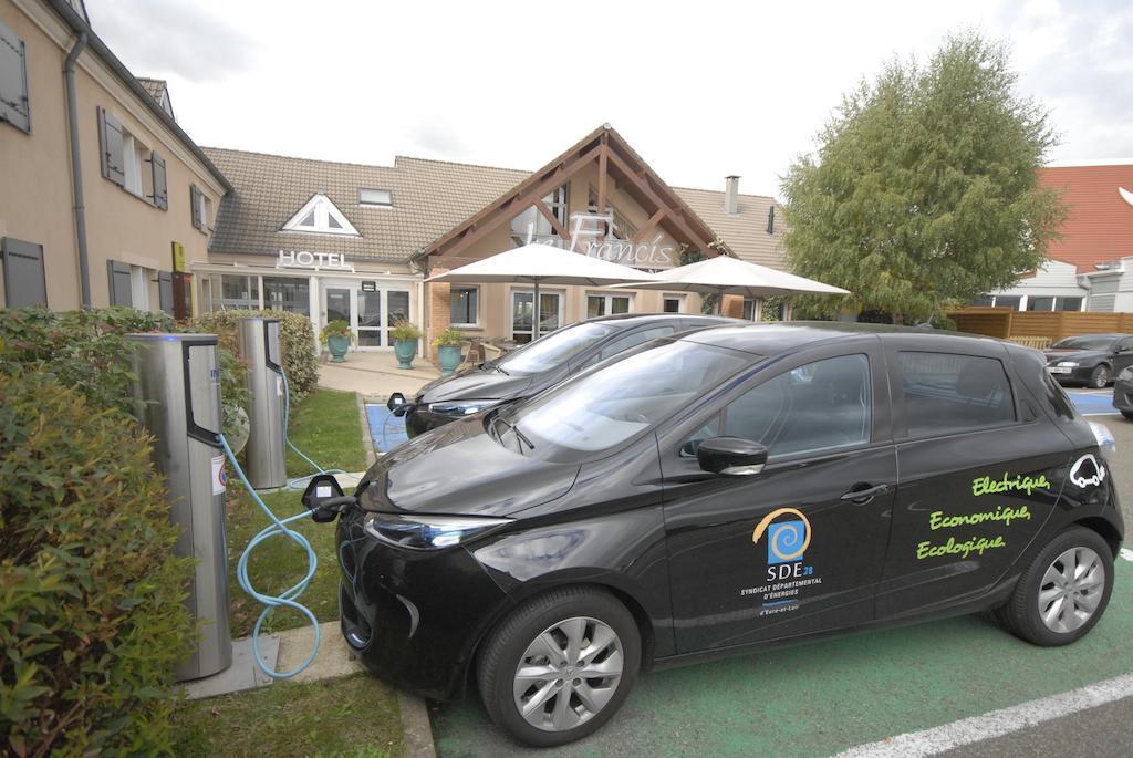 Logis Hotel L'Oree De Chartres - Barjouville Eksteriør bilde